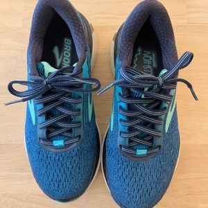 Brooks GTS 18 Women's Running Shoe